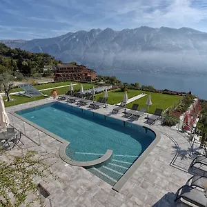 https://la-dolce-vita-relais.it-lombardy.com